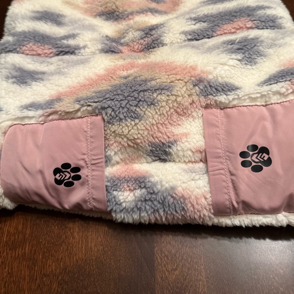 Pink and Multicolor Réversible Sherpa DOG jacket . - Picture 2 of 8